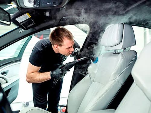 Parní čištění interiéru